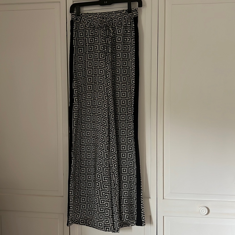 Tolani black and white geometric silk pants with black side stripes-size XS